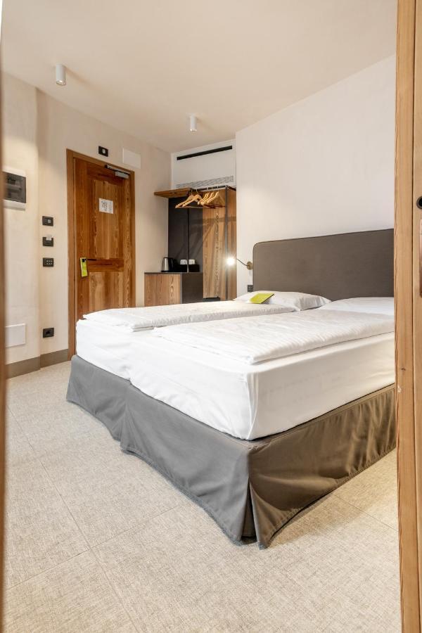 Curt Di Clement Eco Mobility Hotel Tirano Kültér fotó