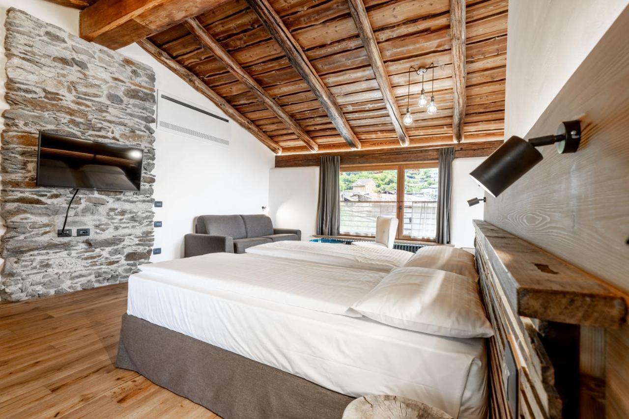 Curt Di Clement Eco Mobility Hotel Tirano Kültér fotó